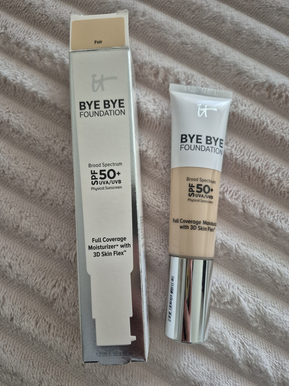 it cosmetics Bye Bye Foundation SPF 50+ — Fair Shade